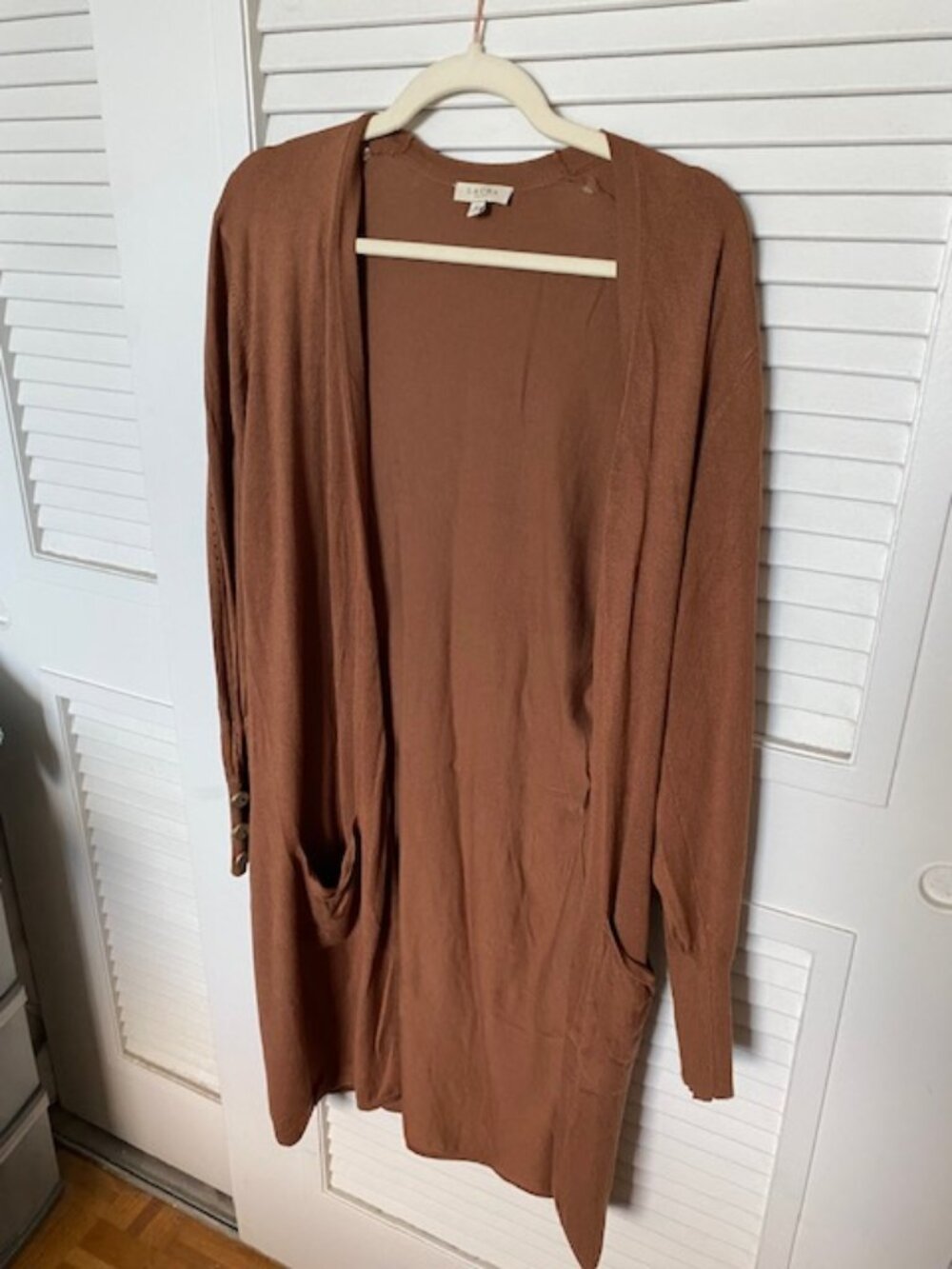 Long brown cardigan with pockets